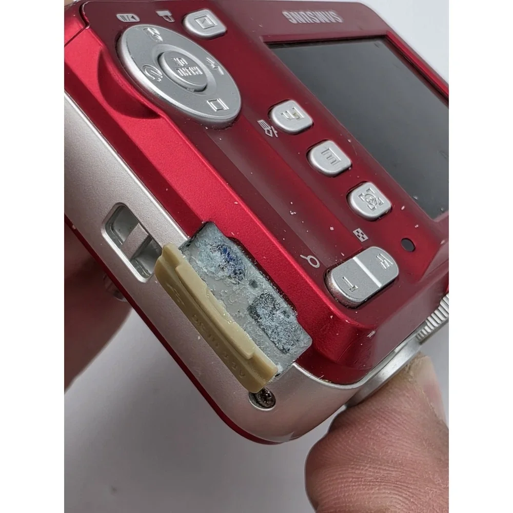 Samsung S760 Digital Camera 7.2MP 5x Digital Zoom 3x Optical Zoom Red PARTS ONLY